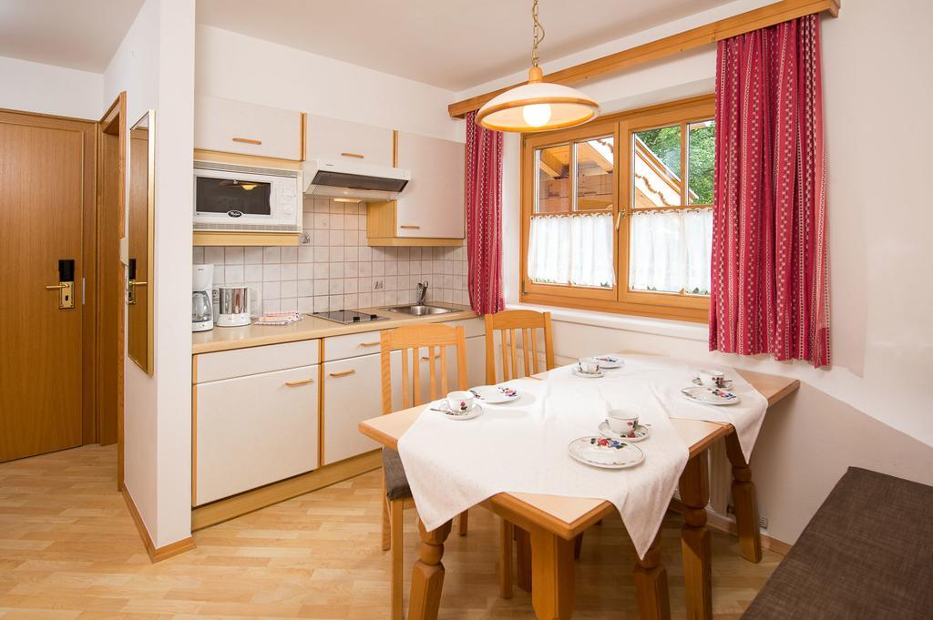 Pension Appartements Alpenblick Maria Alm Extérieur photo