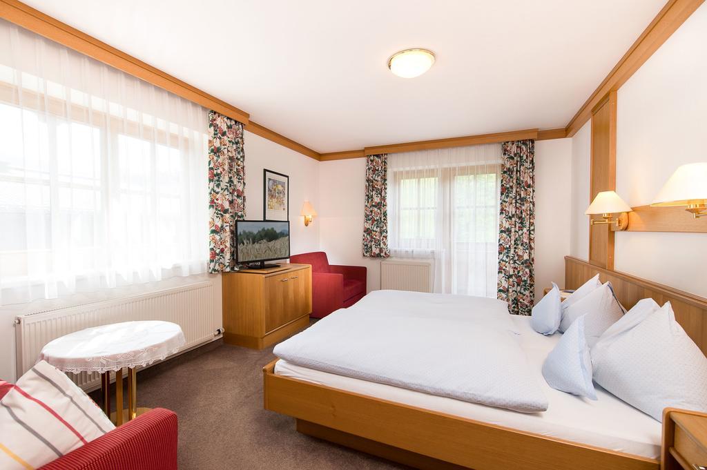 Pension Appartements Alpenblick Maria Alm Extérieur photo