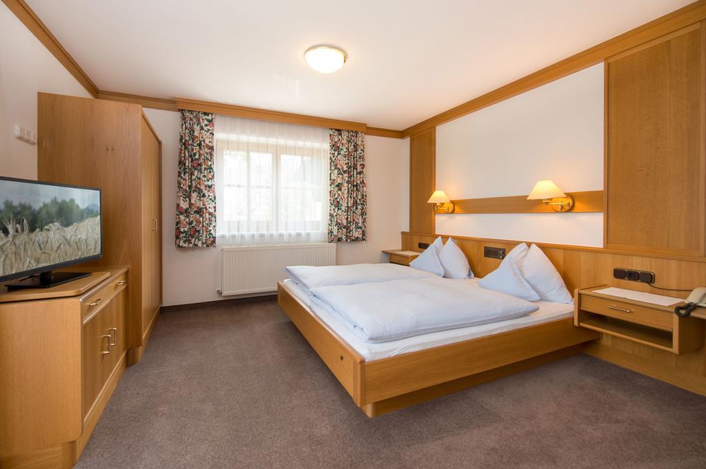 Pension Appartements Alpenblick Maria Alm Extérieur photo